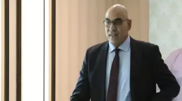 هشام نصر يستقبل لاعبي الزمالك في فندق إقامتهم بعد الفوز على شباب بلوزداد